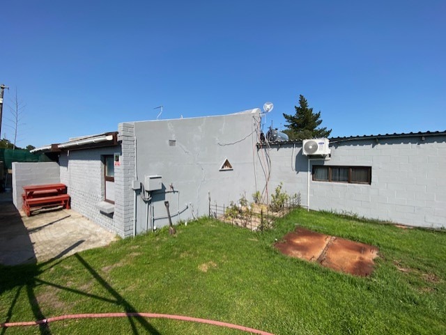 6 Bedroom Property for Sale in Hartebeesfontein Western Cape